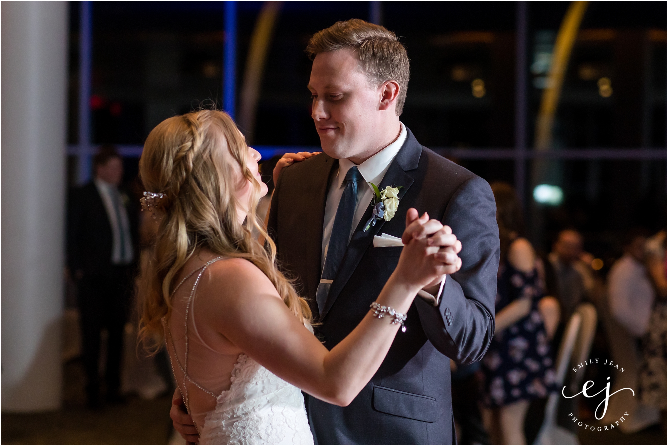first dance wedding the pilot house discovery world milwaukee wi