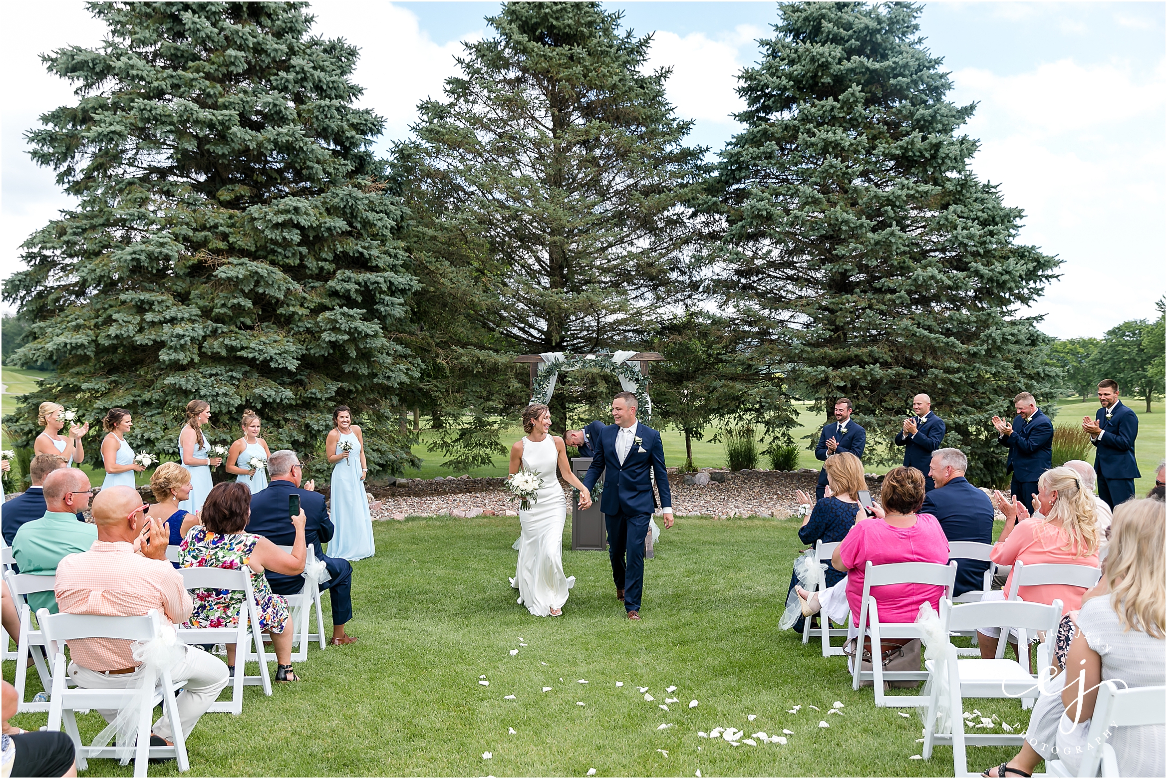 Cedar Creek Country Club Outdoor Wedding