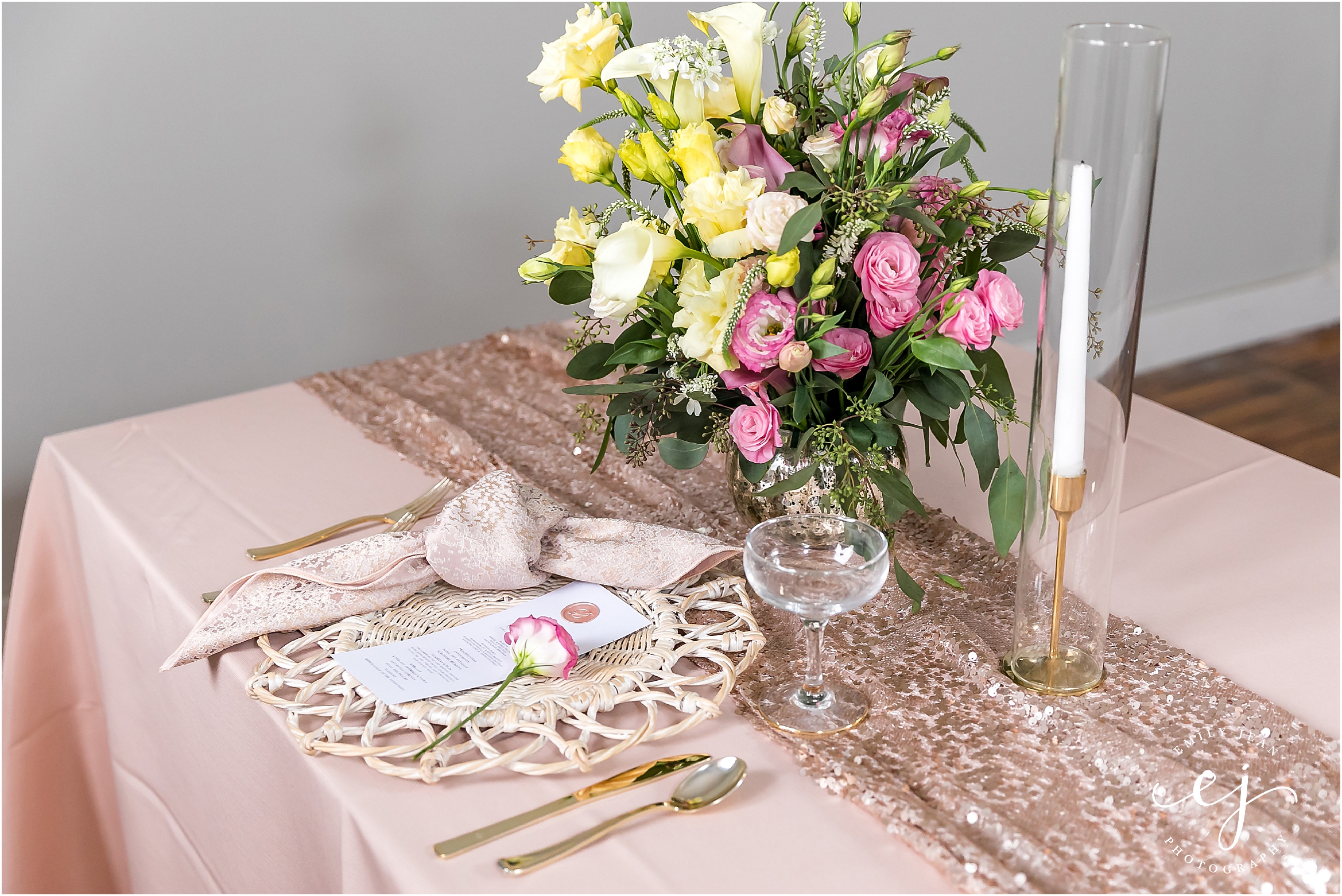 table setting bbj linen rosegold sequin 