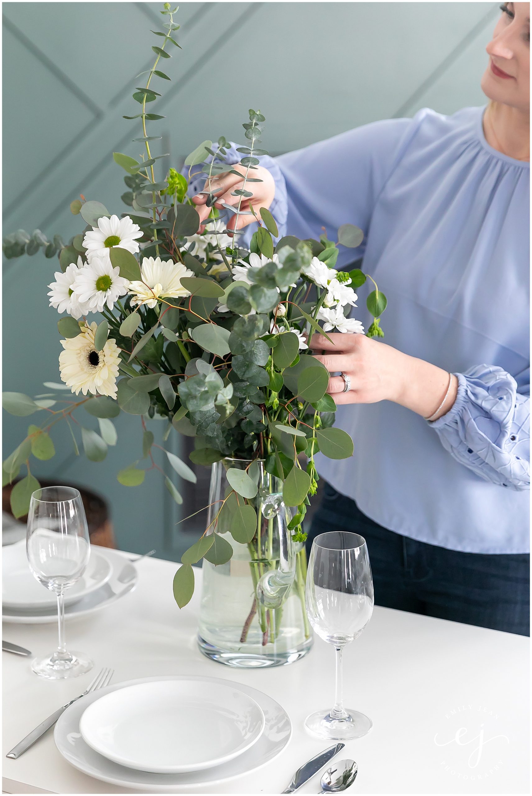 fixing flowers table setting final interior design