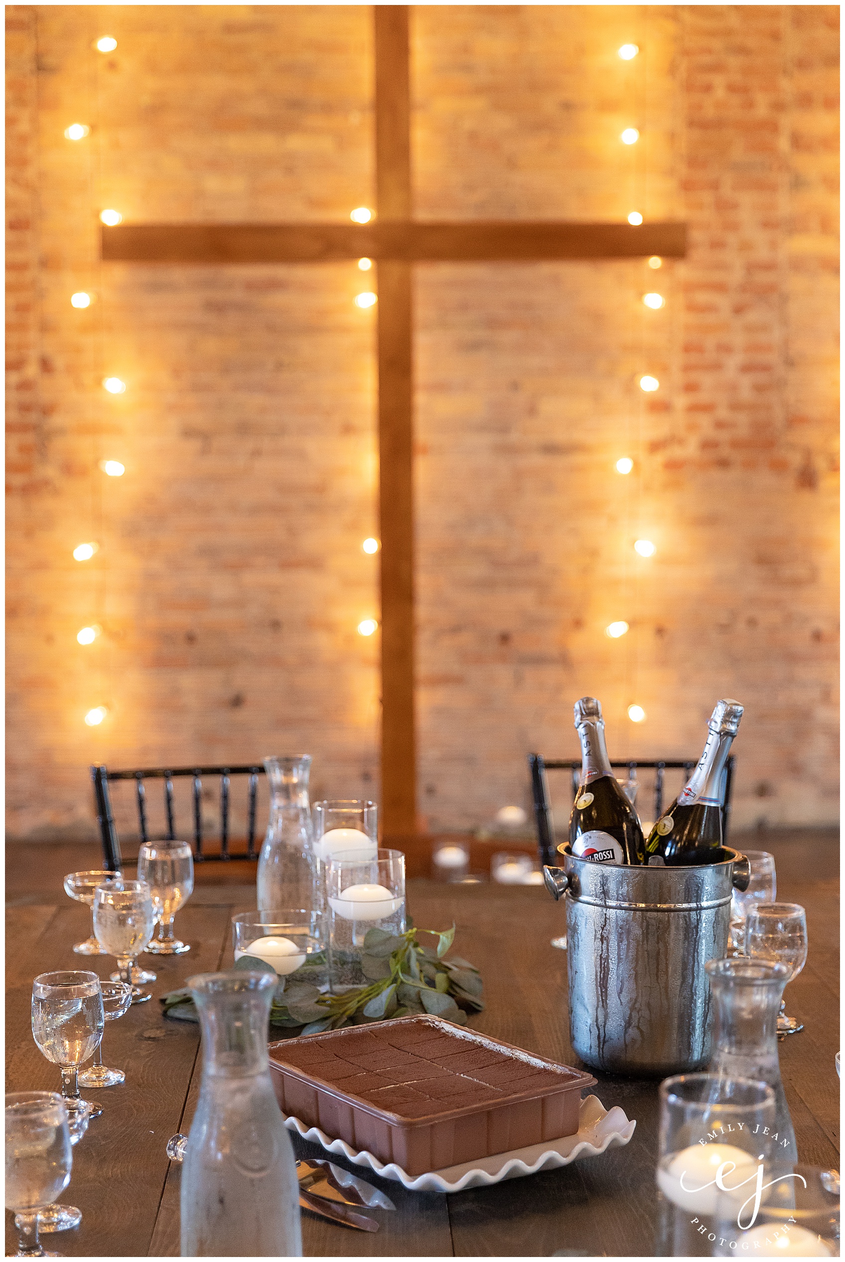 elegant rustic industrial decorations and table centerpieces