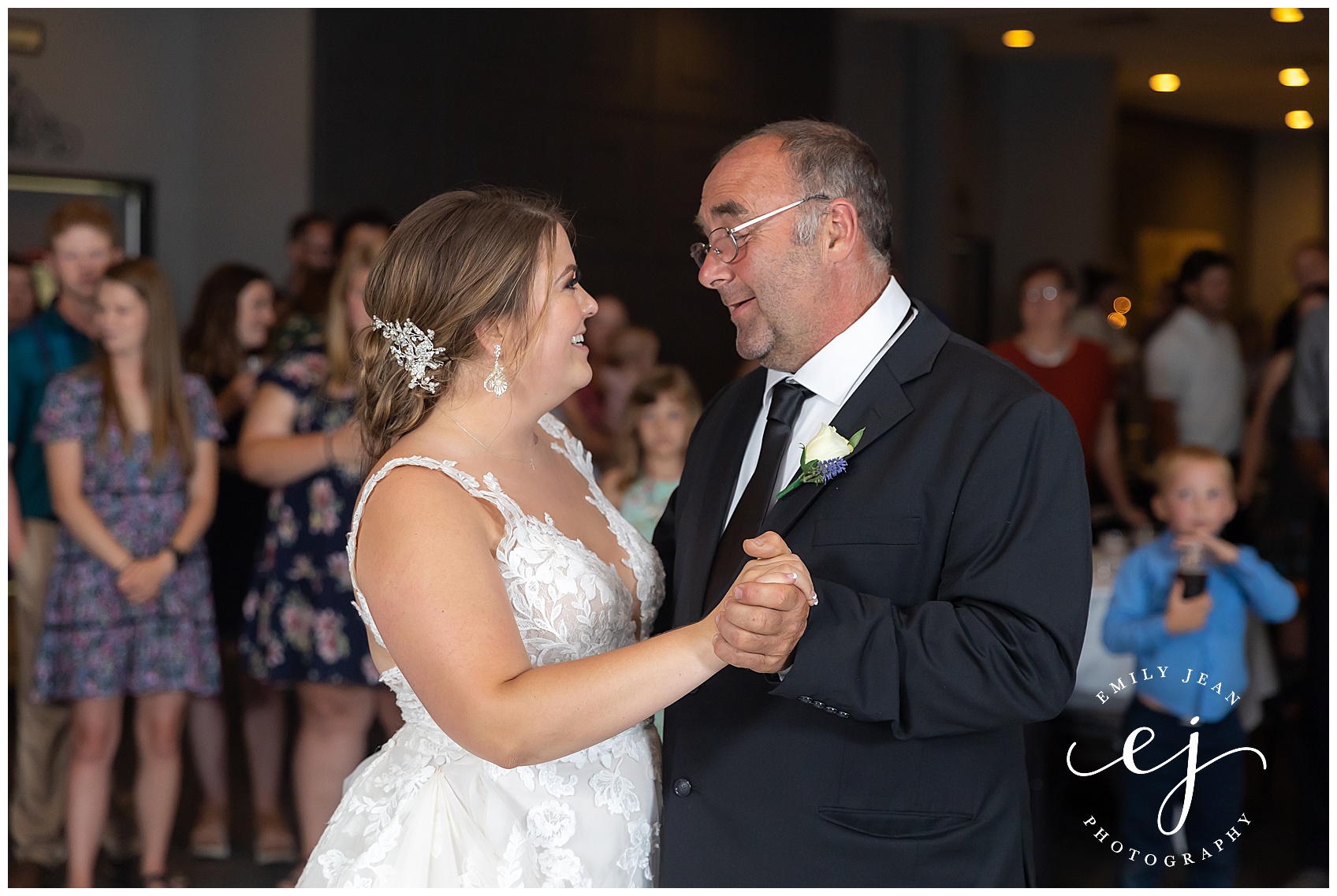 father daughter dance at fox hollow golf course west salem wisconsin